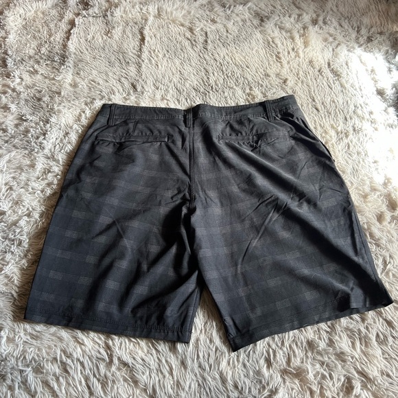Hang ten grey mens shorts - Picture 3 of 3